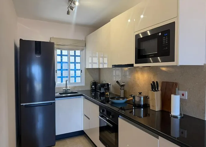 Panoramic Seaview Apartment, Chlorakas, Paphos