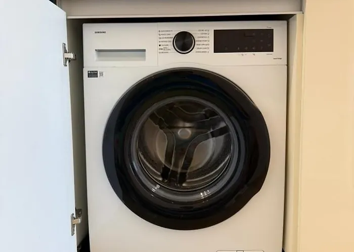 Panoramic Seaview Apartment, Chlorakas, Paphos Lejlighed